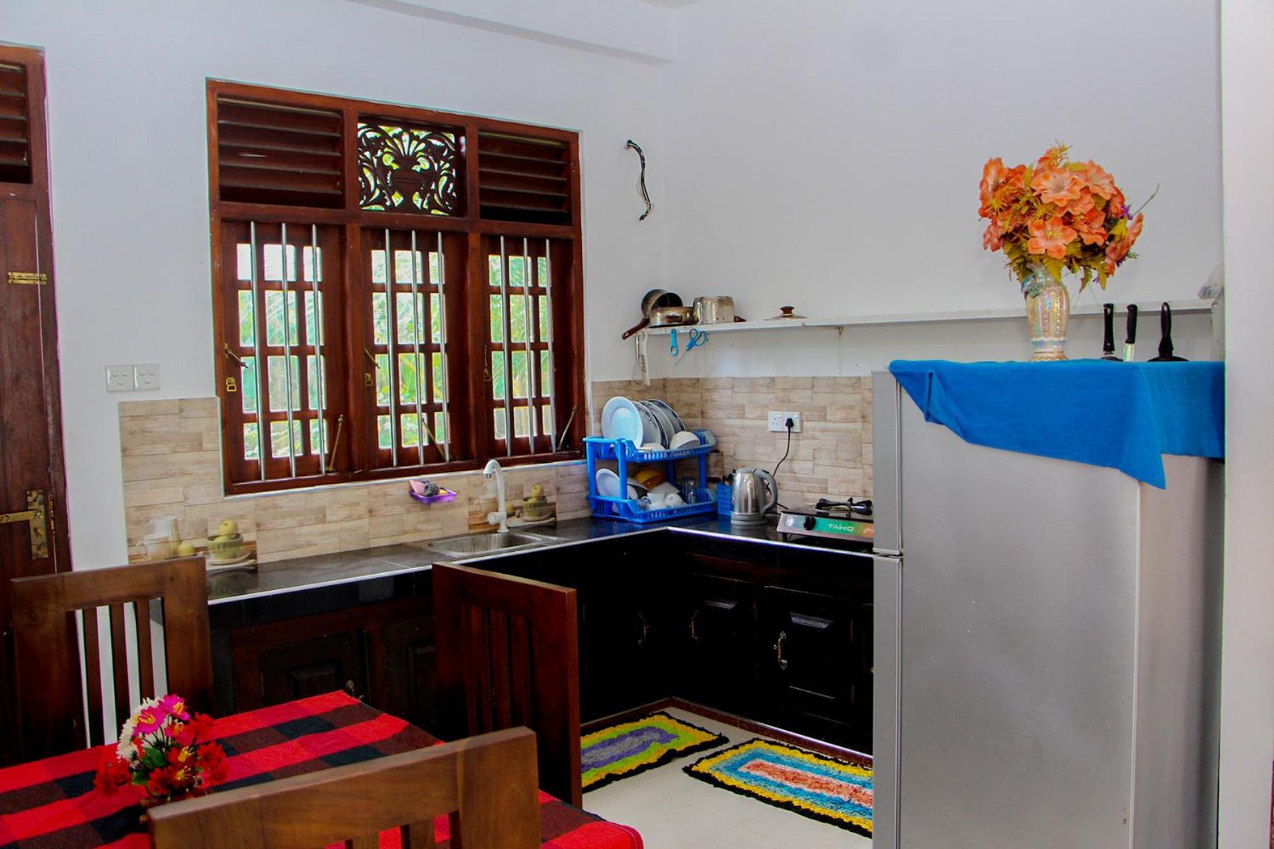 Sasmika Villa Surf And Yoga Hostel Weligama Zewnętrze zdjęcie