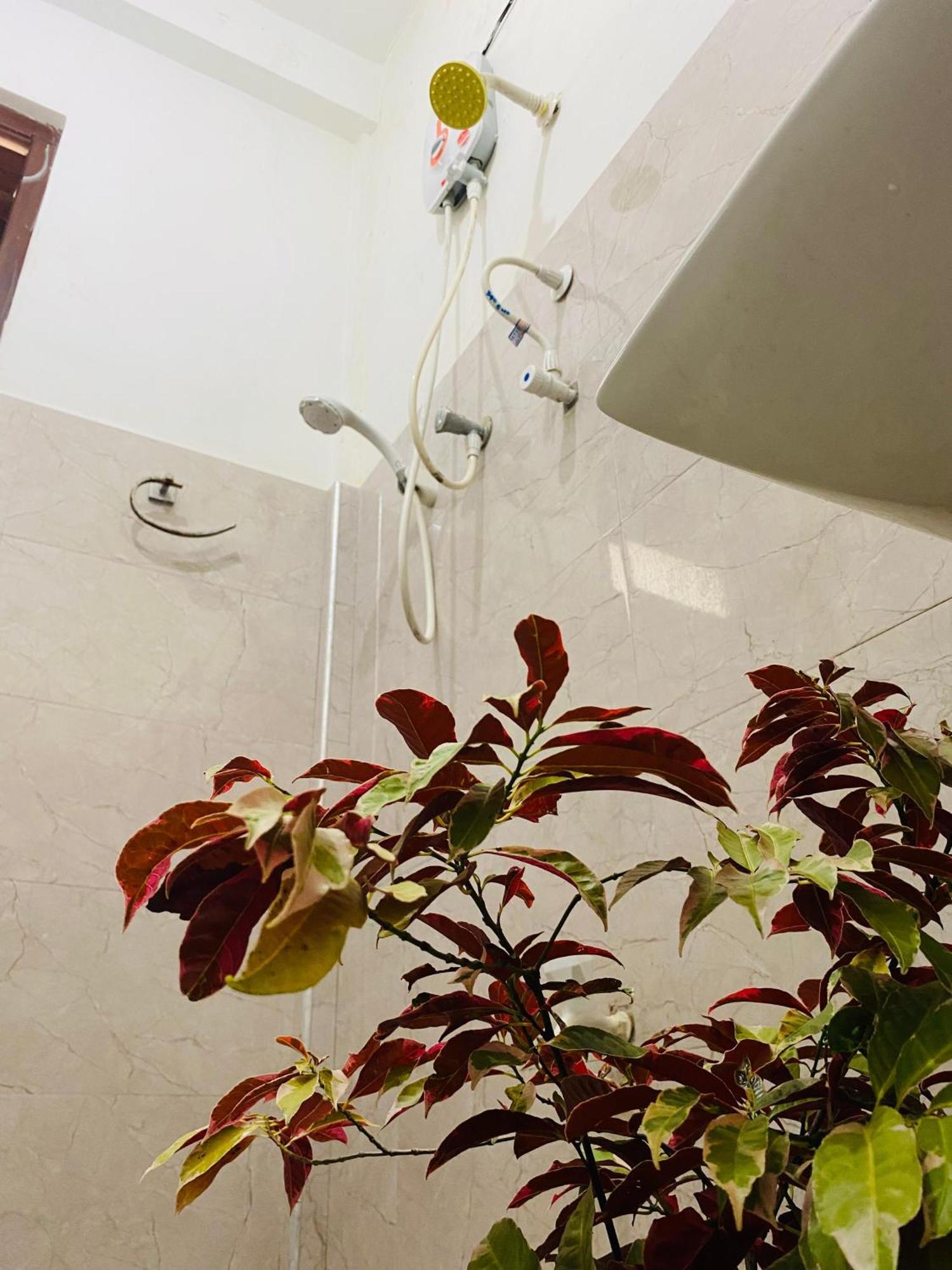 Sasmika Villa Surf And Yoga Hostel Weligama Zewnętrze zdjęcie