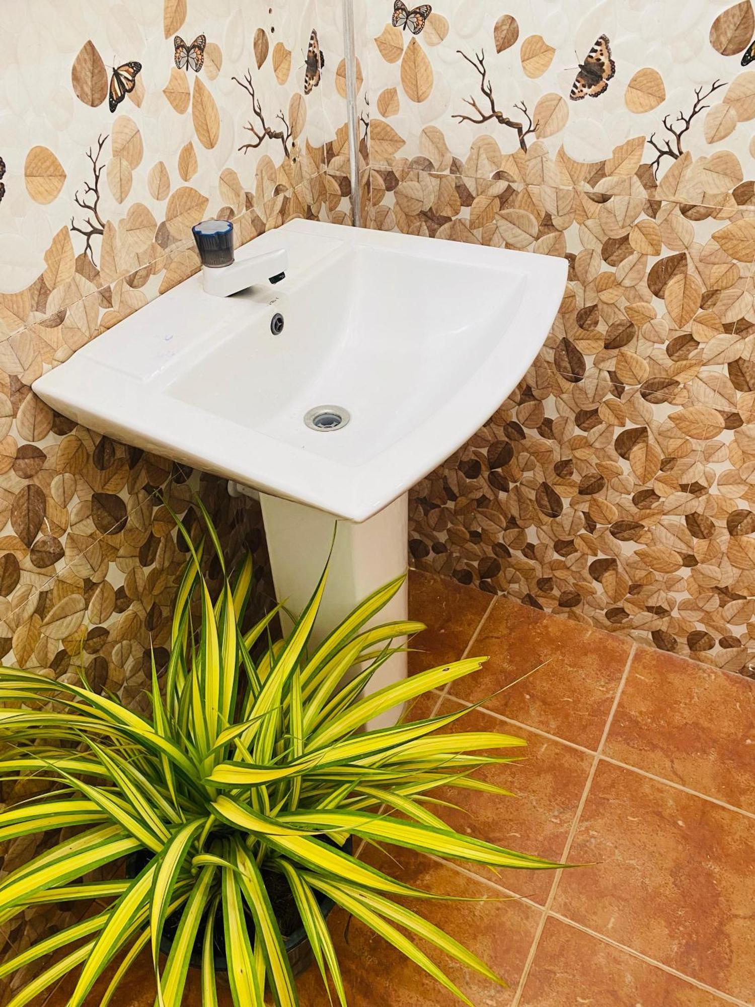 Sasmika Villa Surf And Yoga Hostel Weligama Zewnętrze zdjęcie