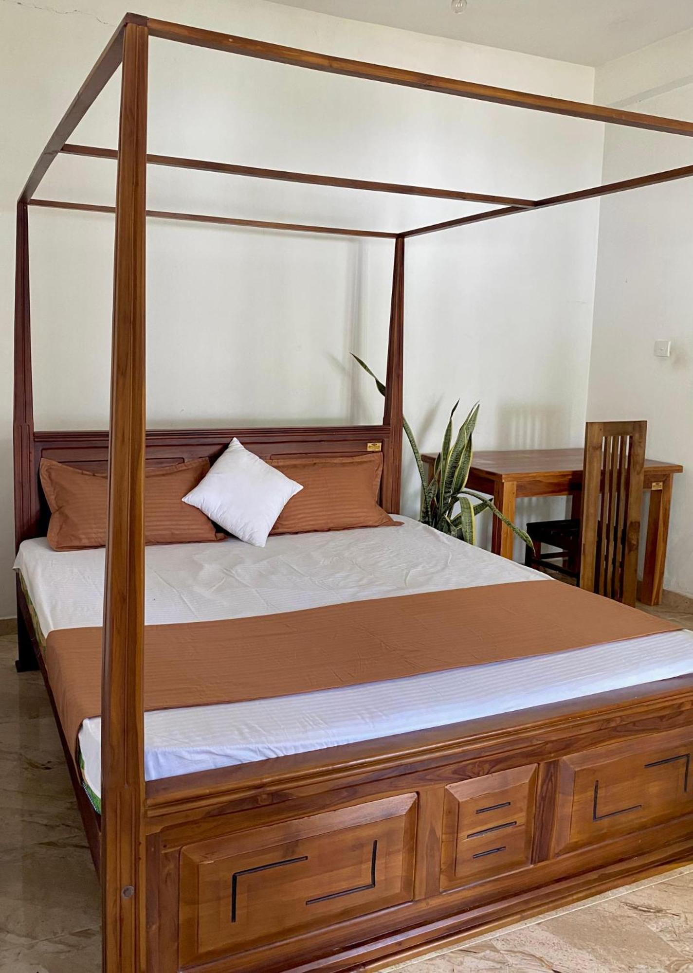 Sasmika Villa Surf And Yoga Hostel Weligama Zewnętrze zdjęcie