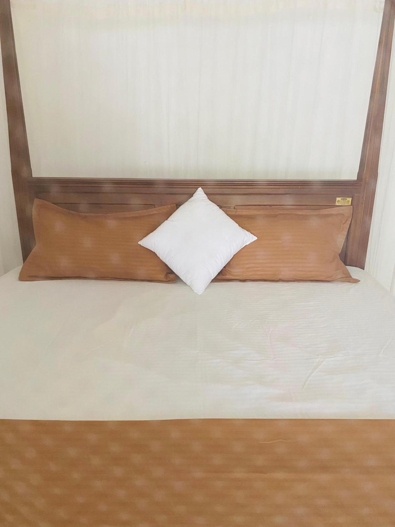 Sasmika Villa Surf And Yoga Hostel Weligama Zewnętrze zdjęcie